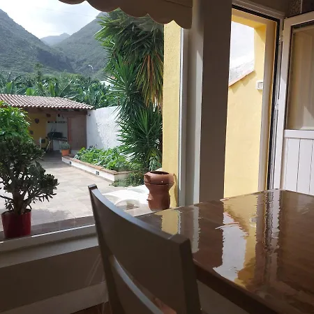 Vivienda Vacacional Casa El Olivo * Los Silos